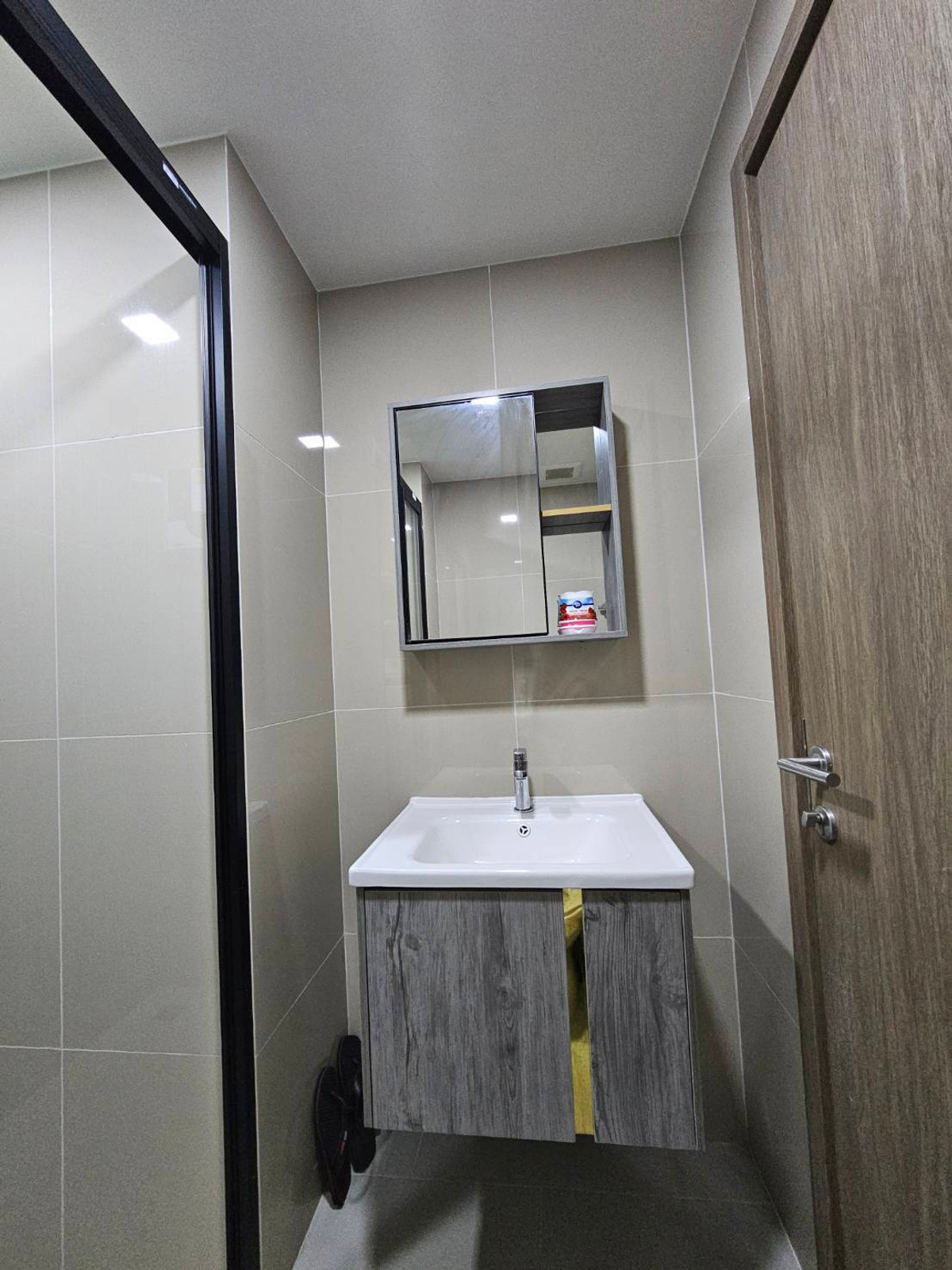 For RentCondoBangna, Bearing, Lasalle : Rds-0877 Condo for rent, THE MUVE Bangna, make an appointment to see the room 👉line : @propertyfinder