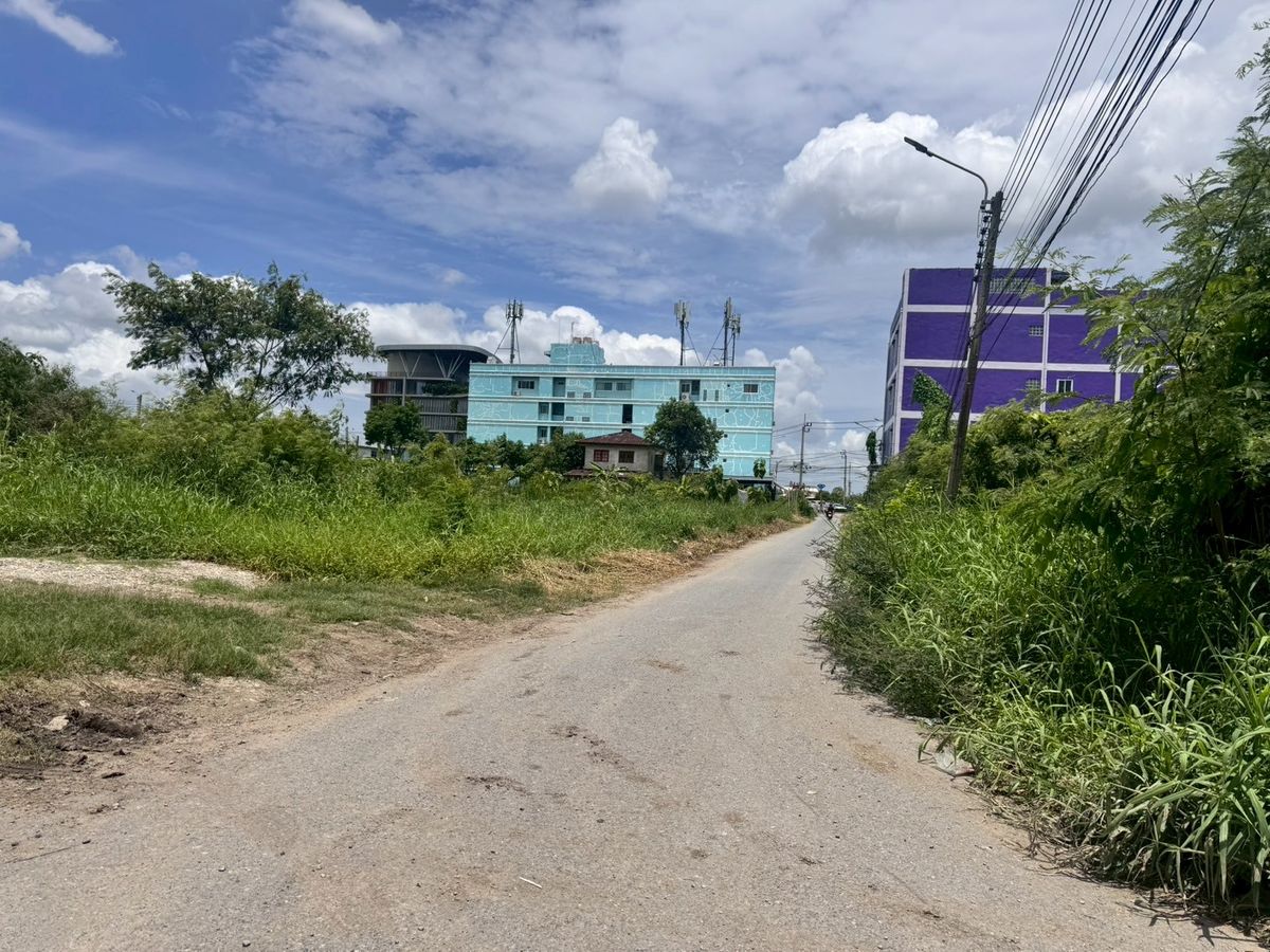 For SaleLandPattanakan, Srinakarin : Land for sale, beautiful plot, golden location, Phatthanakan area