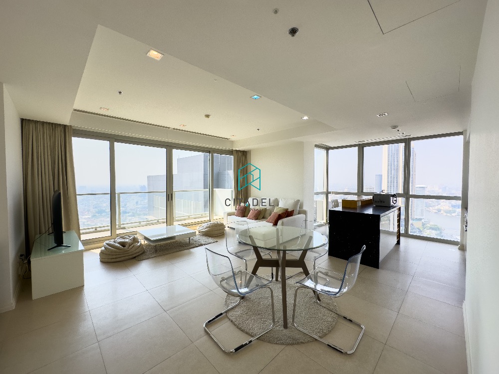 For RentCondoWongwianyai, Charoennakor : The River by Raimon Land - High Floor 2 Beds Condo for Rent!