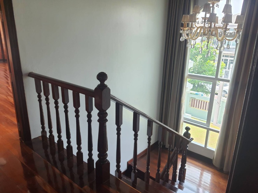 For SaleHouseBang kae, Phetkasem : Sell ​​The Royal Green Park (Kanchanaphisek-Petchkasem) project on Kanchanaphisek road. Convenience with the transportation of the future