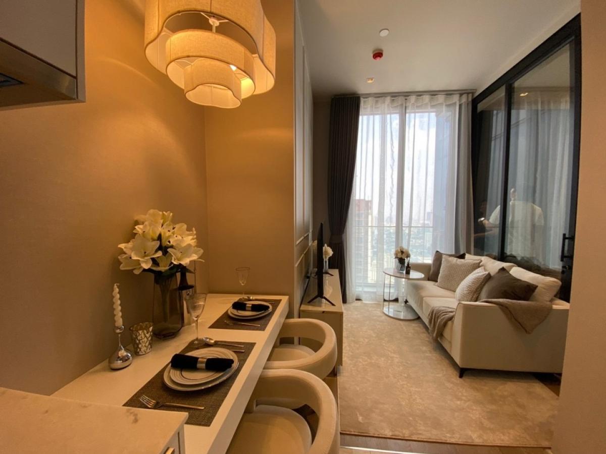 For SaleCondoSilom, Saladaeng, Bangrak : For sale Condo for sale on Silom Road, Ashton Silom (Aston Silom) 1 Bed 32.39 sq m, high floor 42, price 7,890,000 baht, BTS Chong Nonsi