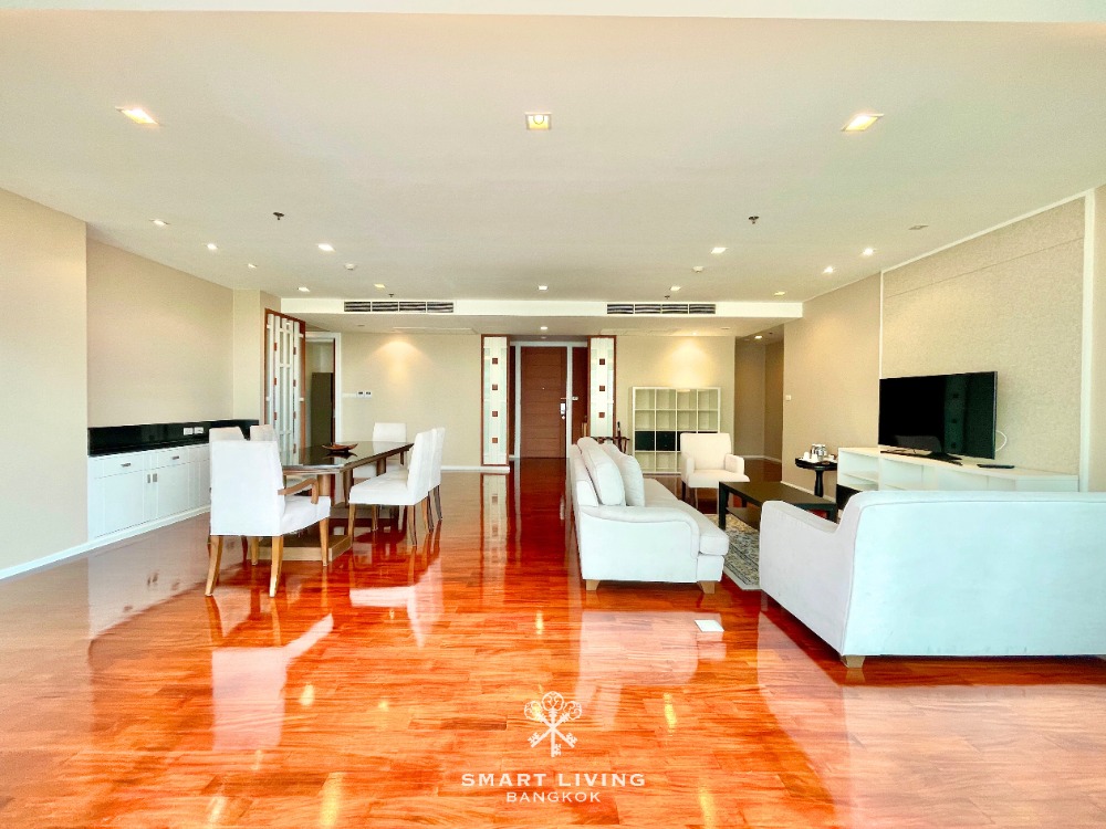 For RentCondoSukhumvit, Asoke, Thonglor : For rent Spacious room, 3 bedrooms, near BTS Phromphong, Asoke and MRT Sukhumvit.