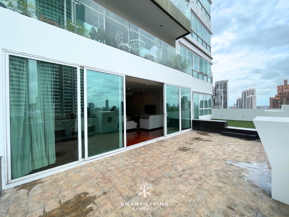 For RentCondoSukhumvit, Asoke, Thonglor : For rent Spacious room, 3 bedrooms, near BTS Phromphong, Asoke and MRT Sukhumvit.