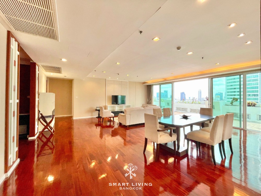 For RentCondoSukhumvit, Asoke, Thonglor : For rent Spacious room, 3 bedrooms, near BTS Phromphong, Asoke and MRT Sukhumvit.