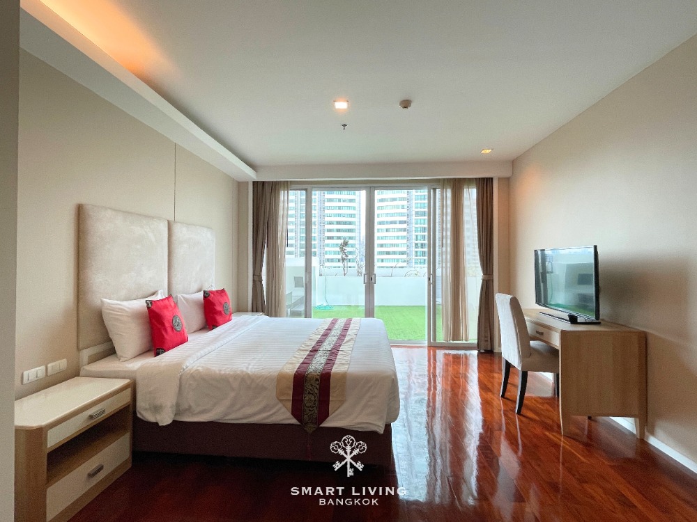 For RentCondoSukhumvit, Asoke, Thonglor : For rent Spacious room, 3 bedrooms, near BTS Phromphong, Asoke and MRT Sukhumvit.