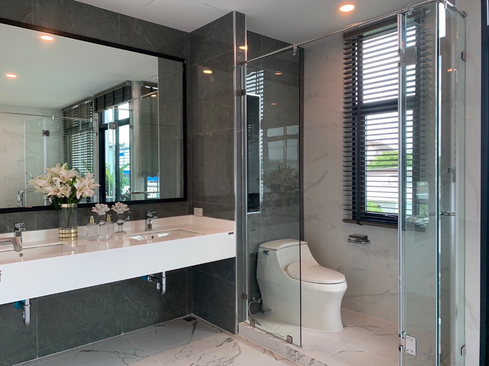 For SaleChokchai 4, Ladprao 71, Ladprao 48, : For sale Townhome ladprao 71 near BTS Chokchai 4 and Central East Ville.