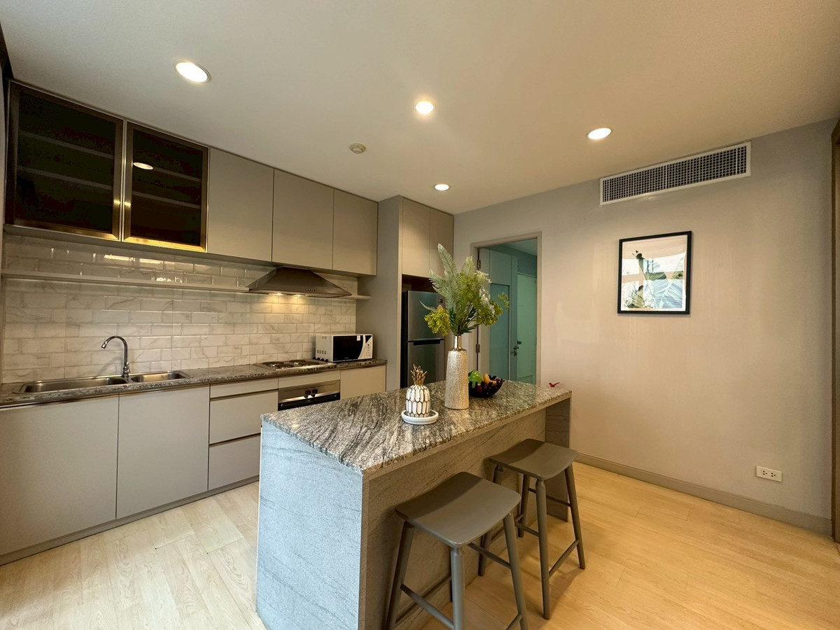 ให้เช่าคอนโดสยาม จุฬา สามย่าน : ให้เช่าคอนโดบนถนนวิทยุ   ,3 ห้องนอน เฟอร์นิเจอร์ครบ พร้อมสิ่งอำนวยความสะดวก ใกล้ BTS เพลินจิต