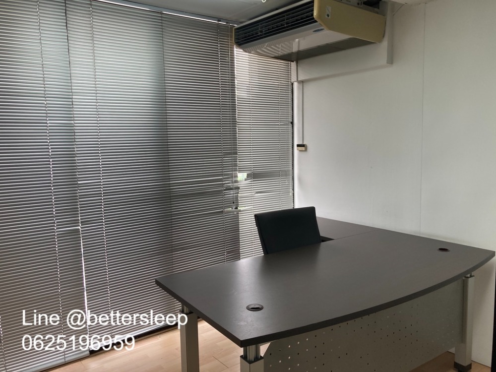 For RentShop HouseWitthayu, Chidlom, Langsuan, Ploenchit : Commercial building for rent, office, showroom, good location