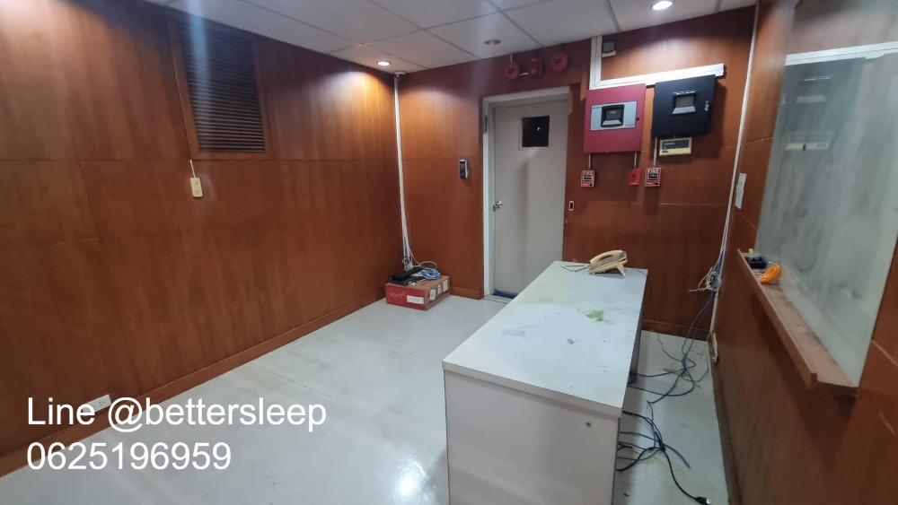 For RentShop HouseWitthayu, Chidlom, Langsuan, Ploenchit : Commercial building for rent, office, showroom, good location