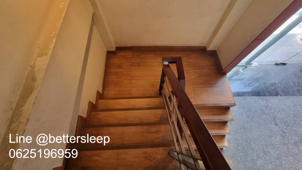 For RentShop HouseWitthayu, Chidlom, Langsuan, Ploenchit : Commercial building for rent, office, showroom, good location