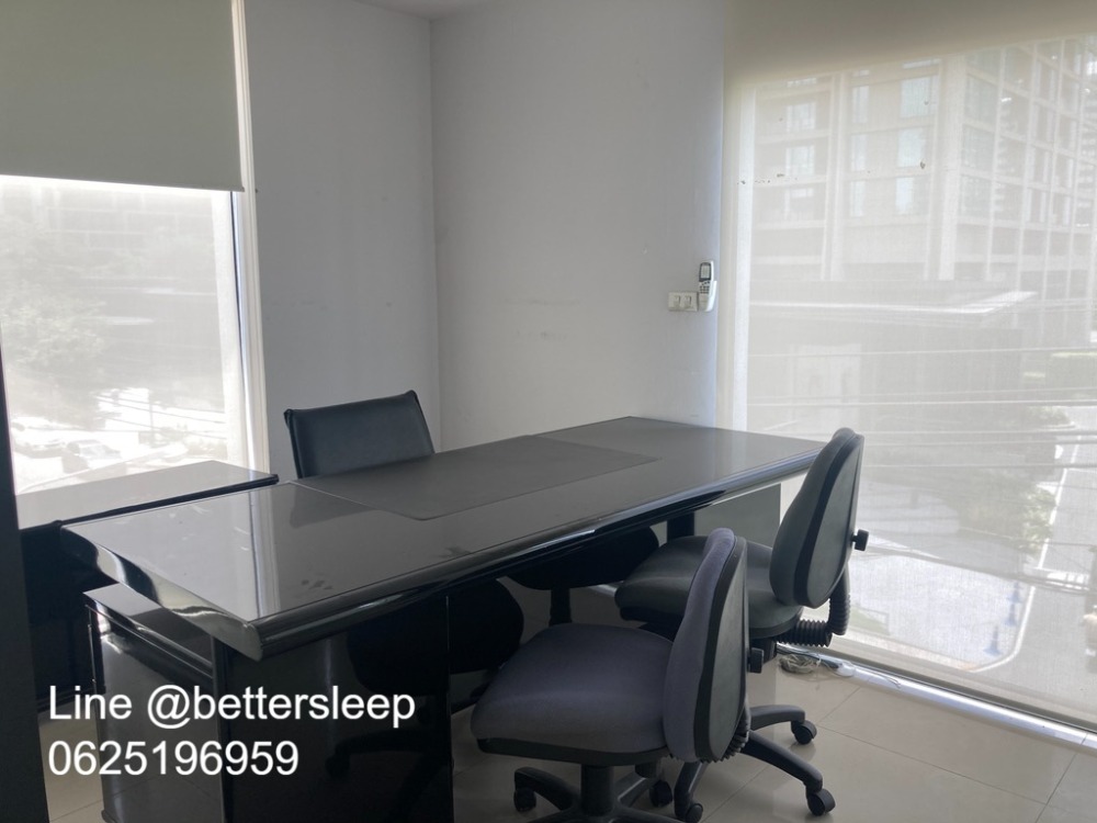 For RentShop HouseWitthayu, Chidlom, Langsuan, Ploenchit : Commercial building for rent, office, showroom, good location