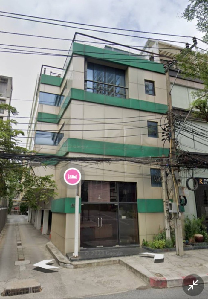 For RentShop HouseWitthayu, Chidlom, Langsuan, Ploenchit : Commercial building for rent, office, showroom, good location