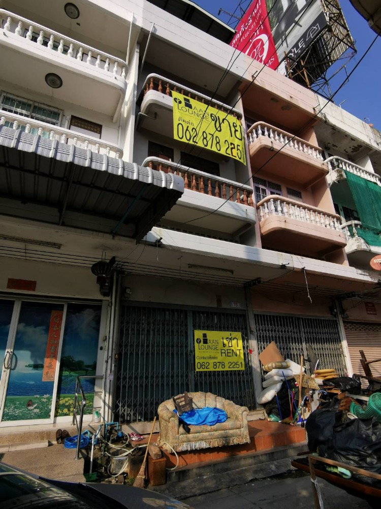 For SaleShop HousePhutthamonthon, Salaya : Selling a 4.5 storey commercial building  Borommaratchachonnani Road Amornchai Village 3, Phutthamonthon Sai 3, Sala Thammasop, Taweewattana