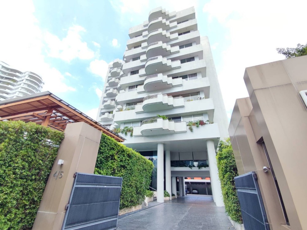 ให้เช่าคอนโดสาทร นราธิวาส : 🌷 Private apartment 🌷 Sathorn area for rent 4 bedrooms furnished 