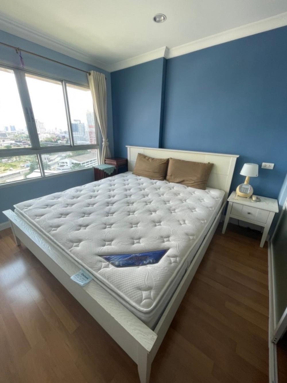 For RentCondoRama9, Petchburi, RCA : For rent: Lumpini Place Rama 9 18th floor, size 34 sq m., MRTA view, fully furnished. Rent 13,000 bahtRent Lumpini Place rama9 1 Bed room 1 Living roomSize 34 Sqm. Tower C. 18 floor Full Furniture East view , Hight floor Rent 13,000 Baht / Months Deposit 