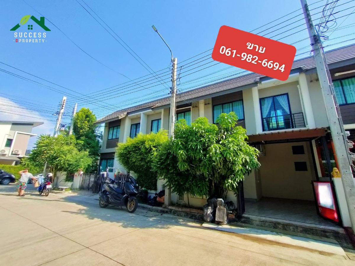 ขายทาวน์โฮมสมุทรปราการ สำโรง : ขายทาวน์โฮม เดอะคัลเลอร์ บางนา-วงแหวน 2 บ้านสภาพใหม่ ต่อเติมครบพร้อมอยู่ ทำเลติดเมกะบางนา ใกล้ทางด่วนวงแหวนกาญจนา ใกล้สุวรรณภูมิ
