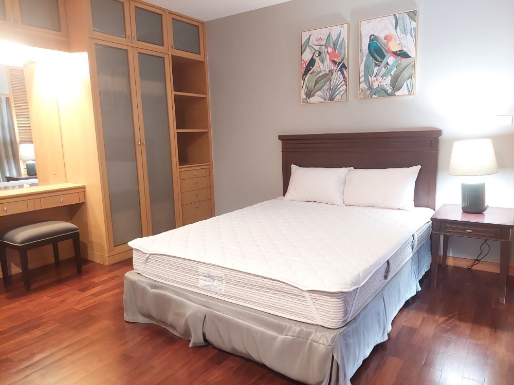 ให้เช่าสาทร นราธิวาส : ให้เช่า 3 ห้องนอน ,ทำเลดี และสิ่งอำนวยความสะดวกที่ดี ใกล้ MRT ลุมพินี