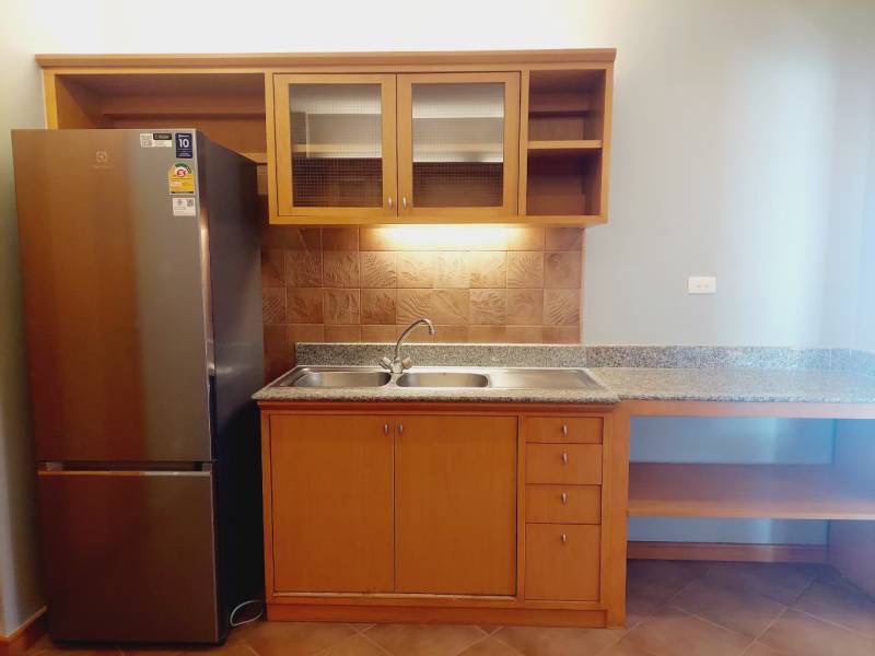 ให้เช่าสาทร นราธิวาส : ให้เช่า 3 ห้องนอน ,ทำเลดี และสิ่งอำนวยความสะดวกที่ดี ใกล้ MRT ลุมพินี