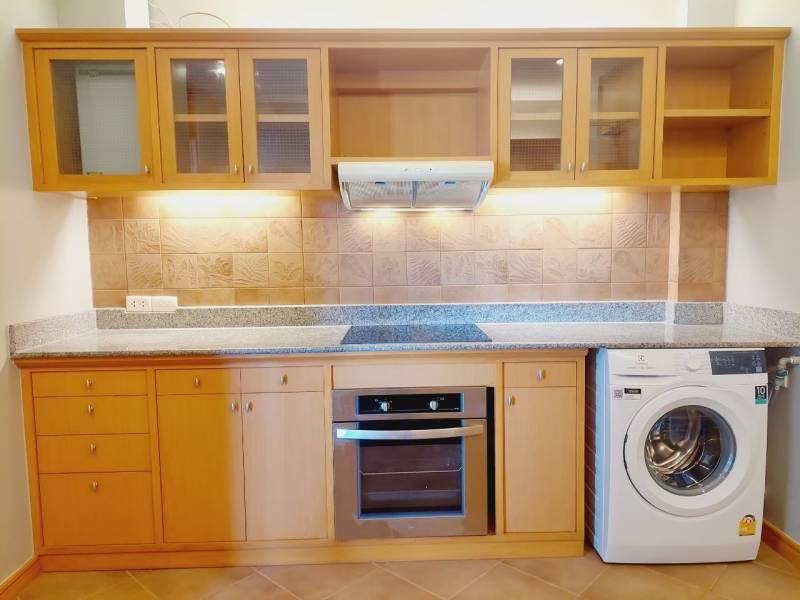 ให้เช่าสาทร นราธิวาส : ให้เช่า 3 ห้องนอน ,ทำเลดี และสิ่งอำนวยความสะดวกที่ดี ใกล้ MRT ลุมพินี