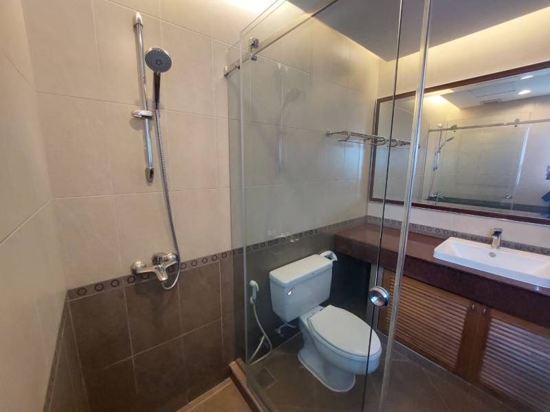 ให้เช่าสาทร นราธิวาส : ให้เช่า 3 ห้องนอน ,ทำเลดี และสิ่งอำนวยความสะดวกที่ดี ใกล้ MRT ลุมพินี