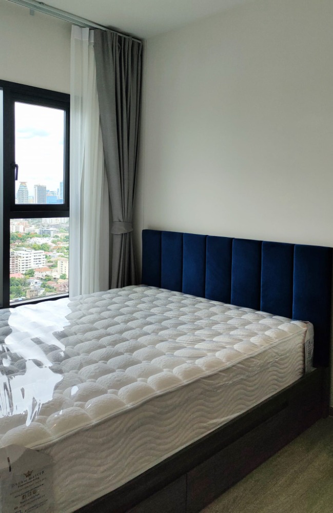 For RentCondoRama9, Petchburi, RCA : THE BASE Phetchaburi Thonglor (33 sqm) condo for rent MRT Phetchaburi BTS Phompong Airport Link Makkasan