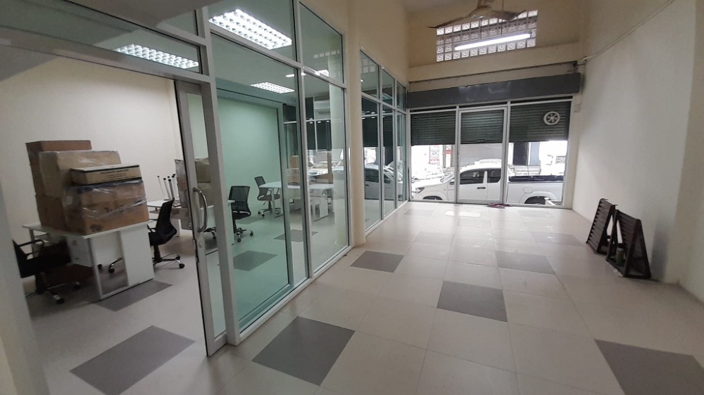 For SaleShop HousePinklao, Charansanitwong : Selling a 4-storey building #Boromarajonani 119, area 42 sq m #well decorated #Office price 8.50 million baht #ready to move in #Waehouse