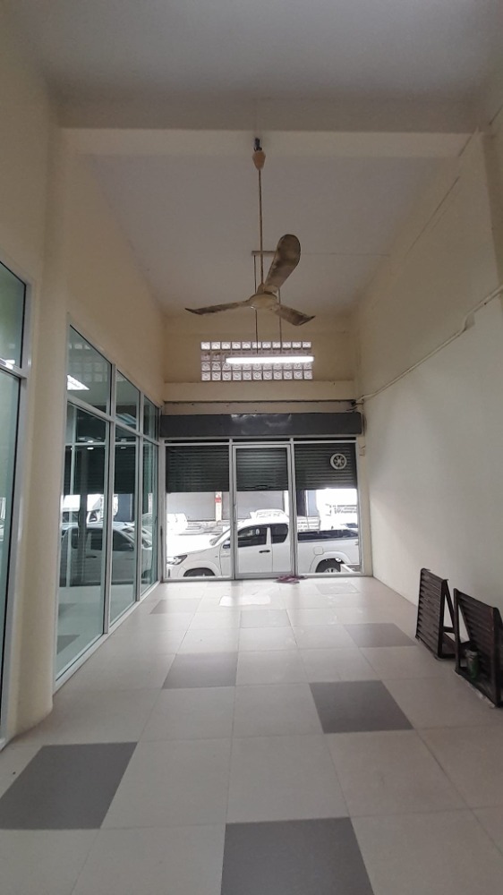 For SaleShop HousePinklao, Charansanitwong : Selling a 4-storey building #Boromarajonani 119, area 42 sq m #well decorated #Office price 8.50 million baht #ready to move in #Waehouse