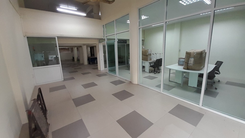 For SaleShop HousePinklao, Charansanitwong : Selling a 4-storey building #Boromarajonani 119, area 42 sq m #well decorated #Office price 8.50 million baht #ready to move in #Waehouse