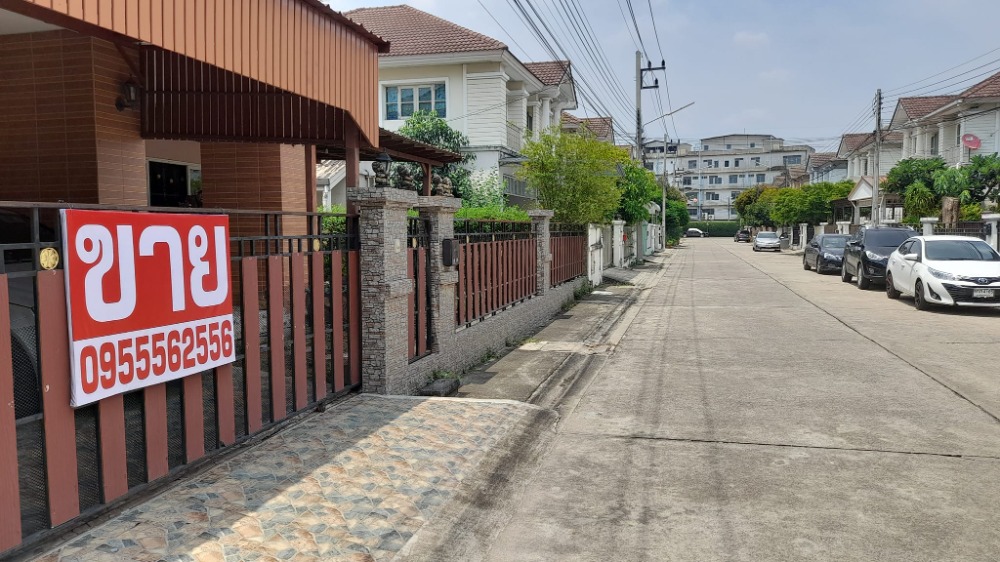 For SaleHousePhutthamonthon, Salaya : House for sale, Montien Thong University #Phutthamonthon Sai 4, area 82.7 sq m. #South #Corner room, price 7.10 million baht #Suitable for large families