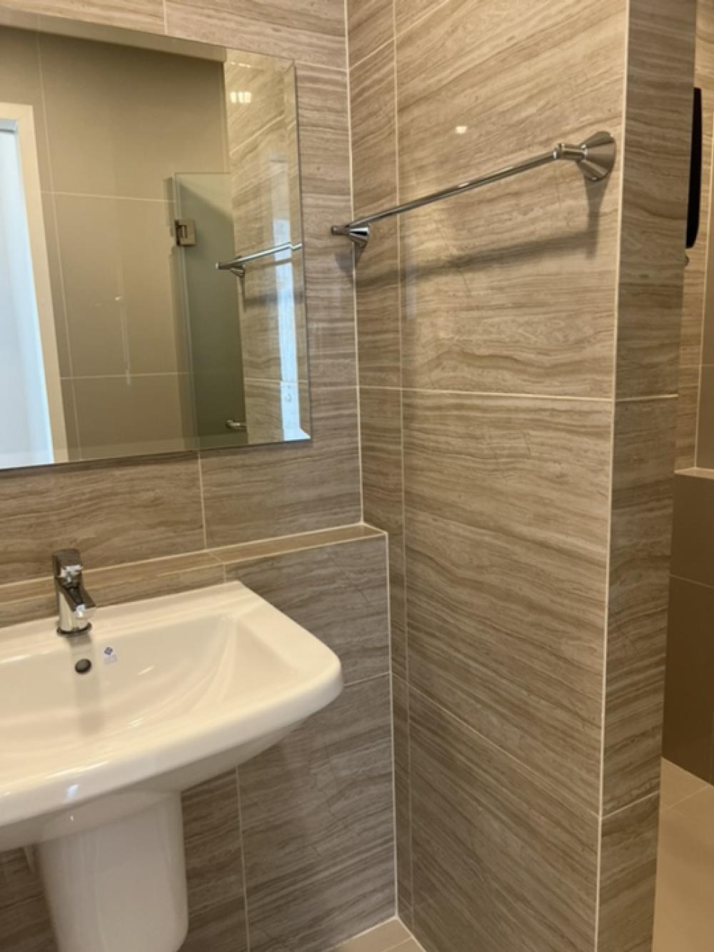 ให้เช่าคอนโดบางนา แบริ่ง ลาซาล : ⭕️🏢FOR RENT >> Condo  Niche Mono Sukumvit Bearing นิชโมโนสุขุมวิทแบริ่ง .#นิชโมโนสุขุมวิทแบริ่ง#nichemonosukhumvitbearing #btsbearing #นิชโมโนแบริ่ง.🔷 RENT 20,000 Baht/Month .🔷 2 Bedroom 1 bathroom .🔷 Area 52 Sq.m  with  19th Floor ,    .🔷 Fully fur