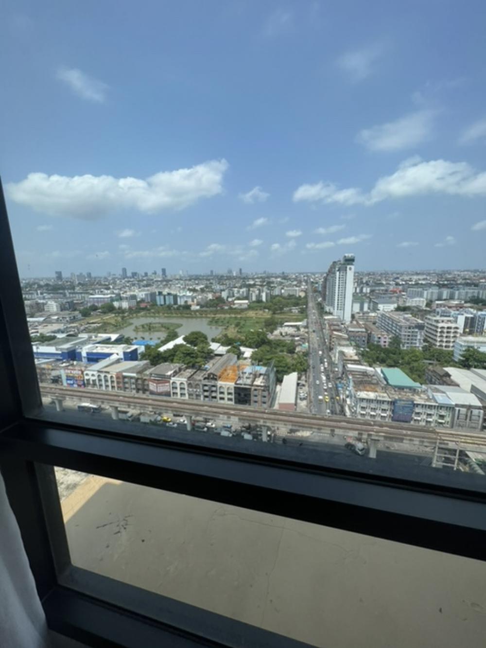 ให้เช่าคอนโดบางนา แบริ่ง ลาซาล : ⭕️🏢FOR RENT >> Condo  Niche Mono Sukumvit Bearing นิชโมโนสุขุมวิทแบริ่ง .#นิชโมโนสุขุมวิทแบริ่ง#nichemonosukhumvitbearing #btsbearing #นิชโมโนแบริ่ง.🔷 RENT 20,000 Baht/Month .🔷 2 Bedroom 1 bathroom .🔷 Area 52 Sq.m  with  19th Floor ,    .🔷 Fully fur