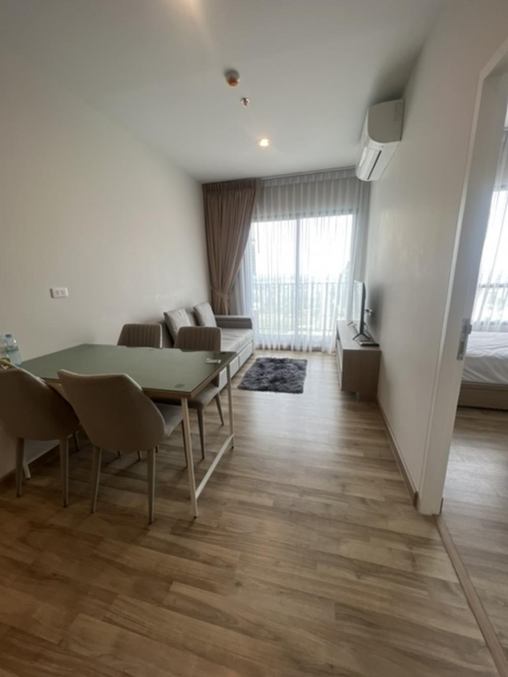 ให้เช่าคอนโดบางนา แบริ่ง ลาซาล : ⭕️🏢FOR RENT >> Condo  Niche Mono Sukumvit Bearing นิชโมโนสุขุมวิทแบริ่ง .#นิชโมโนสุขุมวิทแบริ่ง#nichemonosukhumvitbearing #btsbearing #นิชโมโนแบริ่ง.🔷 RENT 20,000 Baht/Month .🔷 2 Bedroom 1 bathroom .🔷 Area 52 Sq.m  with  19th Floor ,    .🔷 Fully fur