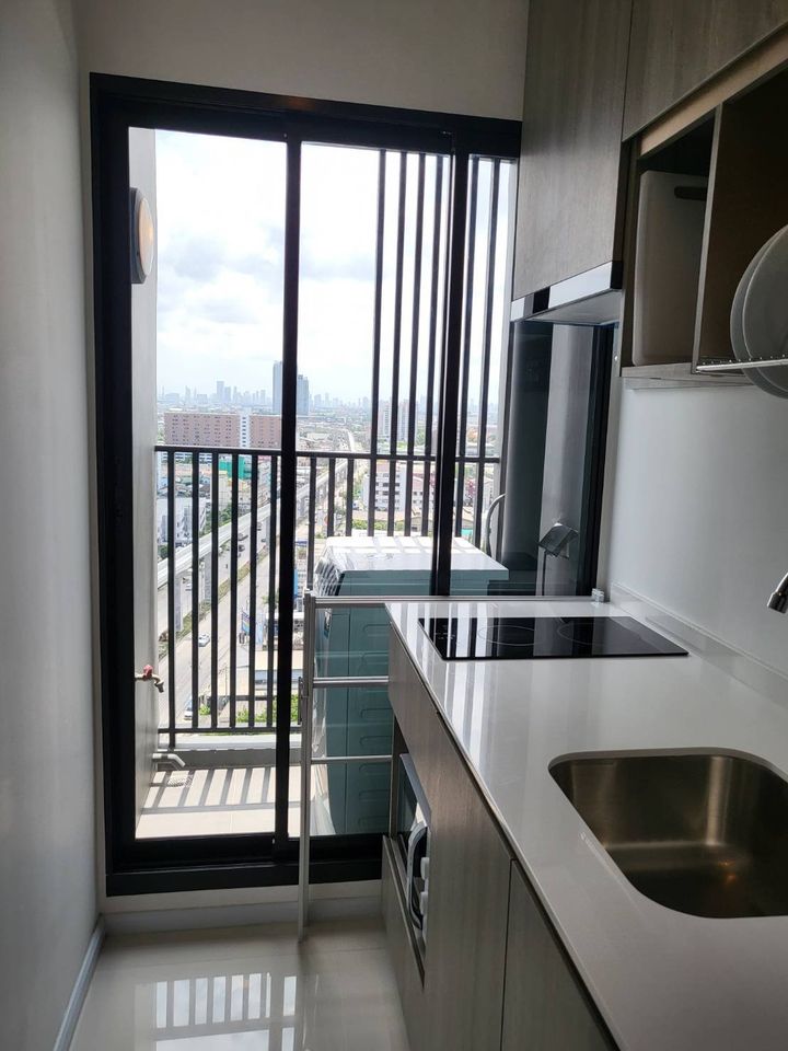 For RentCondoSamut Prakan,Samrong : Rds-0987 Condo for rent: Knightsbridge Sukhumvit - Thepharak, make an appointment to see the room 👉line: @propertyfinder
