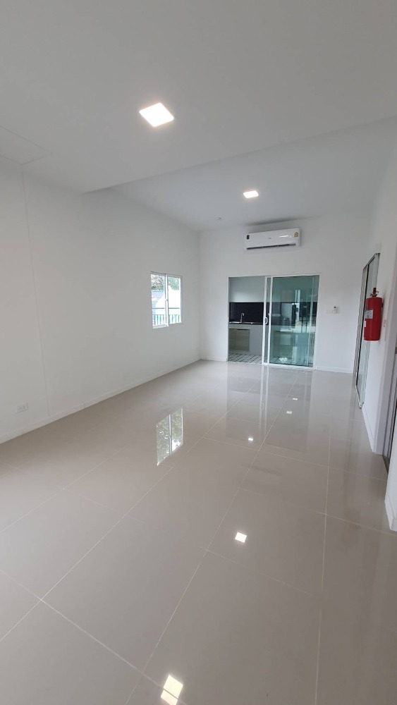 For SaleTownhomeBang kae, Phetkasem : S2597 Selling at a loss, corner townhouse, The Connect Phetkasem 69, large area, reasonable price