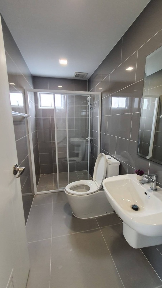 For SaleTownhomeBang kae, Phetkasem : S2597 Selling at a loss, corner townhouse, The Connect Phetkasem 69, large area, reasonable price