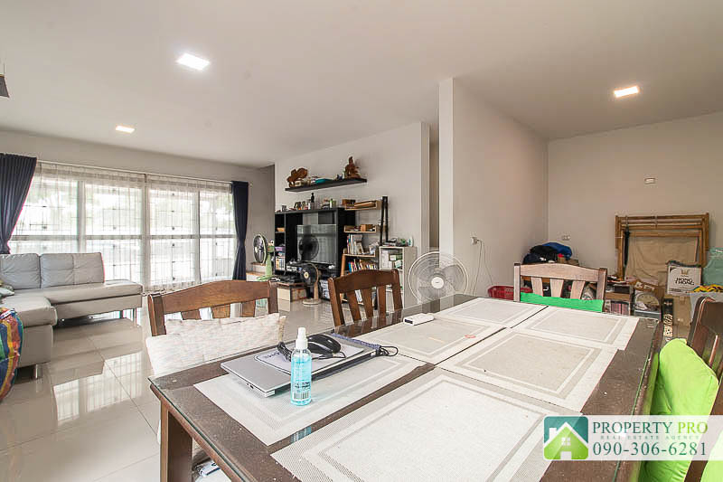 ขายบ้านลาดกระบัง สุวรรณภูมิ : ขาย บ้าน พฤกษาวิลล์ 92 อ่อนนุช สุวรรณภูมิ บ้านแฝด 2 ชั้น แบบ 3 ห้องนอน 38 ตรว 136 ตรม ทิศใต้ ใกล้ ศรีนครินทร์ ประเวศ ลาดกระบัง พัฒนาการ เฉลิมพระเกียรติ ร.9 กาญจนาภิเษก มอเตอร์เวย์ บูรพาวิถี : MJ23S-045