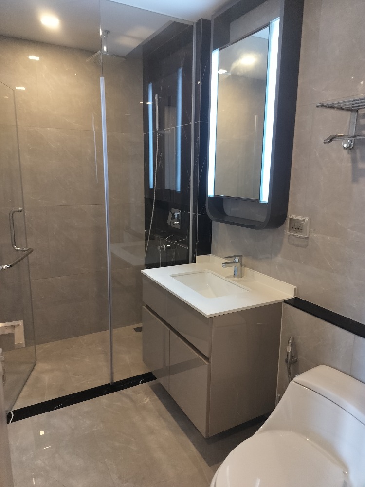 ให้เช่าคอนโดพระราม 9 เพชรบุรีตัดใหม่ RCA : One9five asoke-rama9