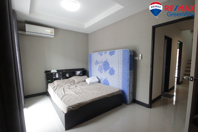 For SaleTownhomeBang kae, Phetkasem : Townhouse, Petchkasem 68, near The Mall Bang Khae, Di Idol 2, decorated with cheap air conditioners 3.85 million