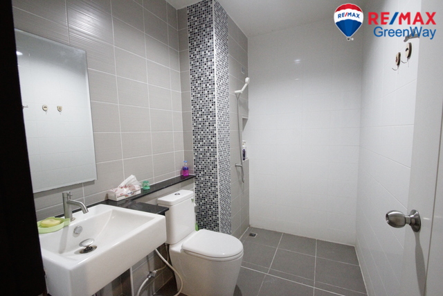 For SaleTownhomeBang kae, Phetkasem : Townhouse, Petchkasem 68, near The Mall Bang Khae, Di Idol 2, decorated with cheap air conditioners 3.85 million