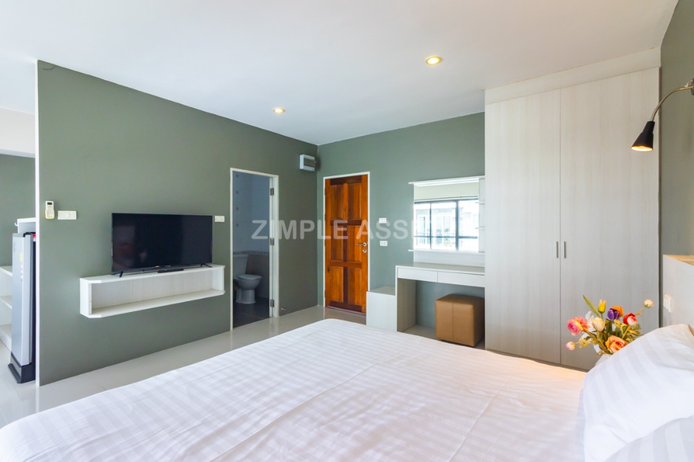 For RentCondoLadkrabang, Suwannaphum Airport : Line @zimple_asset Apartment in sytle condo on Sukhumvit 77 road in On Nut area. Fully furnished, ready to move in. Complete amenities with parking, gym, and swimming pool. Accepts short-term and long-term rental.