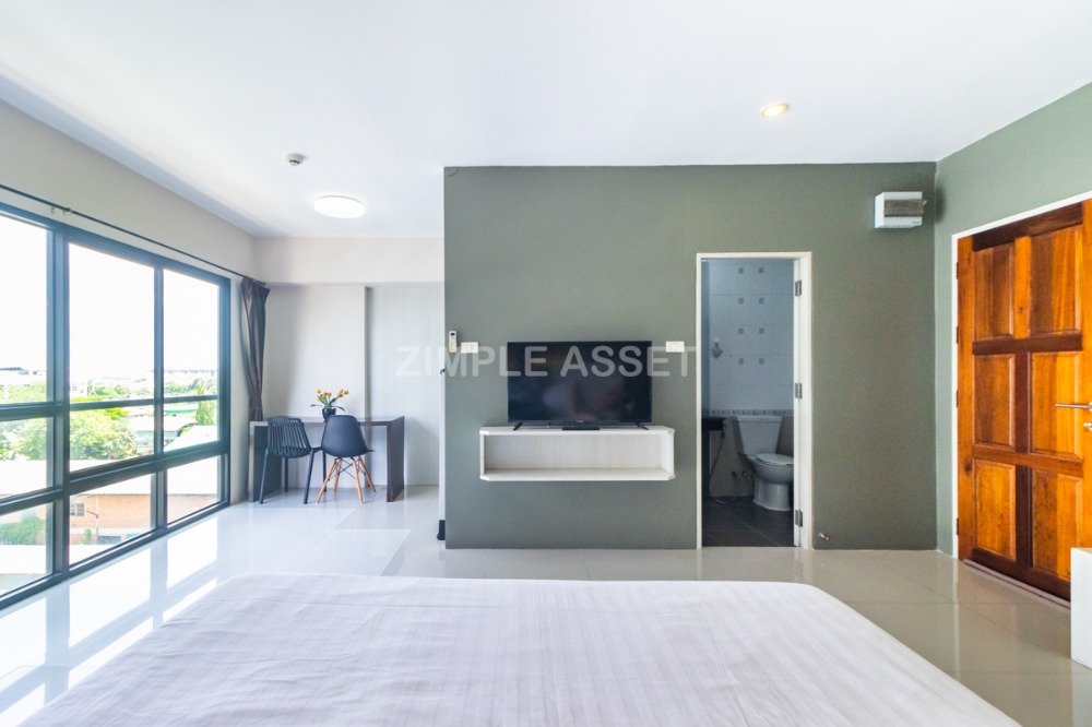 For RentCondoLadkrabang, Suwannaphum Airport : Line @zimple_asset Apartment in sytle condo on Sukhumvit 77 road in On Nut area. Fully furnished, ready to move in. Complete amenities with parking, gym, and swimming pool. Accepts short-term and long-term rental.