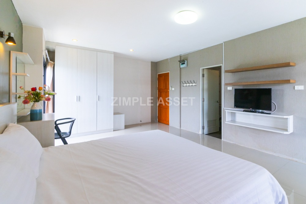 For RentCondoLadkrabang, Suwannaphum Airport : Line @zimple_asset Apartment in sytle condo on Sukhumvit 77 road in On Nut area. Fully furnished, ready to move in. Complete amenities with parking, gym, and swimming pool. Accepts short-term and long-term rental.
