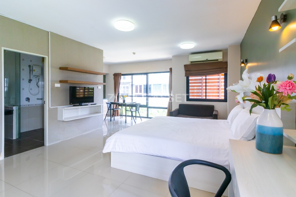 For RentCondoLadkrabang, Suwannaphum Airport : Line @zimple_asset Apartment in sytle condo on Sukhumvit 77 road in On Nut area. Fully furnished, ready to move in. Complete amenities with parking, gym, and swimming pool. Accepts short-term and long-term rental.