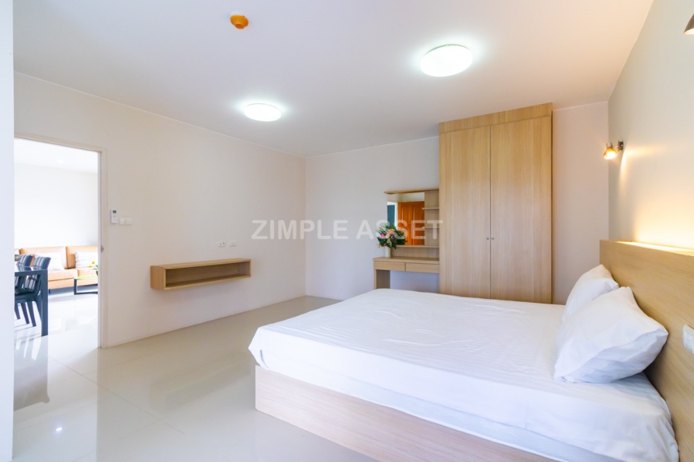 For RentCondoLadkrabang, Suwannaphum Airport : Line @zimple_asset Apartment in sytle condo on Sukhumvit 77 road in On Nut area. Fully furnished, ready to move in. Complete amenities with parking, gym, and swimming pool. Accepts short-term and long-term rental.
