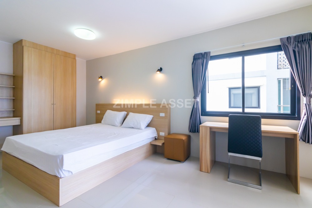 For RentCondoLadkrabang, Suwannaphum Airport : Line @zimple_asset Apartment in sytle condo on Sukhumvit 77 road in On Nut area. Fully furnished, ready to move in. Complete amenities with parking, gym, and swimming pool. Accepts short-term and long-term rental.