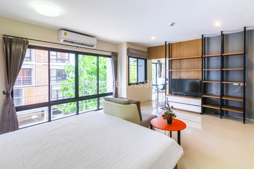 For RentCondoLadkrabang, Suwannaphum Airport : Line @zimple_asset Apartment in sytle condo on Sukhumvit 77 road in On Nut area. Fully furnished, ready to move in. Complete amenities with parking, gym, and swimming pool. Accepts short-term and long-term rental.
