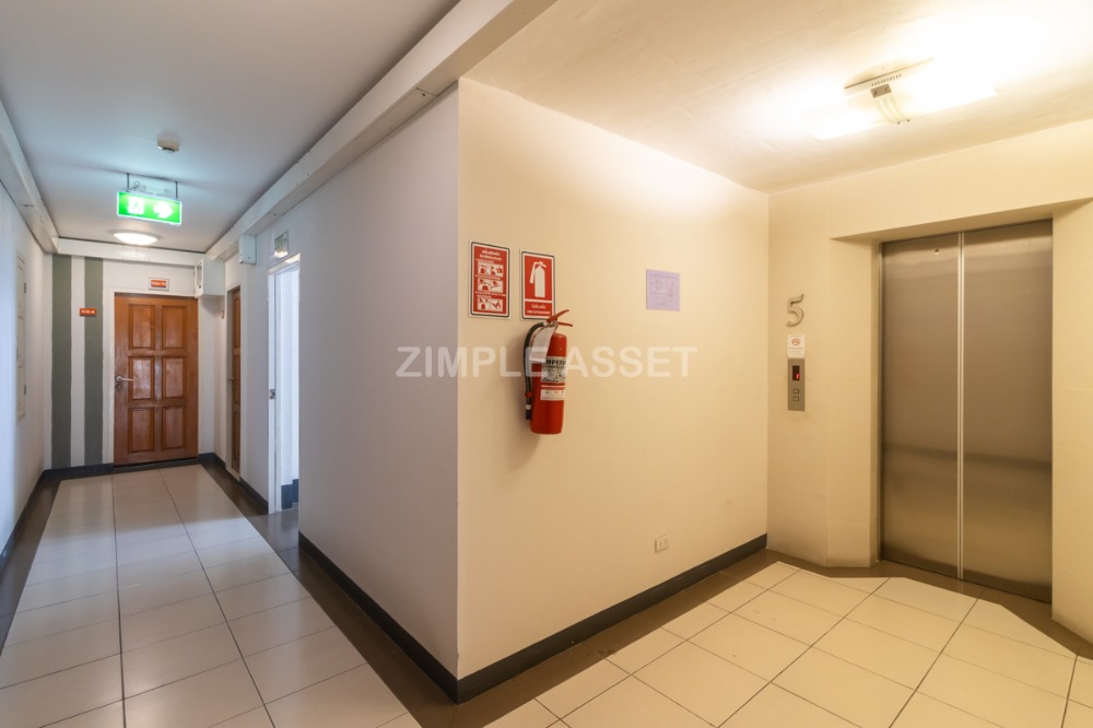 For RentCondoLadkrabang, Suwannaphum Airport : Line @zimple_asset Apartment in sytle condo on Sukhumvit 77 road in On Nut area. Fully furnished, ready to move in. Complete amenities with parking, gym, and swimming pool. Accepts short-term and long-term rental.