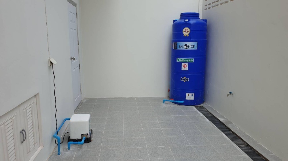 ขายอาคารพาณิชย์โคราช นครราชสีมา : อาคารพาณิชย์ ติดถนนราชสีมา-ปักธงชัย 21 ตารางวา 3 ชั้น ตำบลธงชัยเหนือ อำเภอปักธงชัย จังหวัดนครราชสีมา