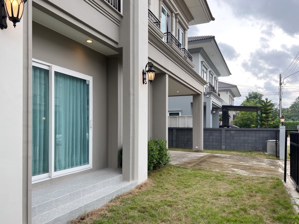 ขายบ้านปทุมธานี รังสิต ธรรมศาสตร์ : ลดราคาพิเศษ! บ้านเดี่ยว 2 ชั้น 3 นอน สภาพใหม่ไม่เคยเข้าอยู่ Grandio วิภาวดี-รังสิต ใกล้ฟิวเจอร์ฯ พร้อมอยู่ ฟรีเฟอร์นิเจอร์บางส่วน