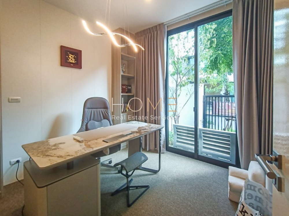 ขายบ้านเลียบทางด่วนรามอินทรา : บ้านเดี่ยว บ้านกลางเมือง คลาสเซ่ เอกมัย - รามอินทรา / 4 ห้องนอน (ขายพร้อมผู้เช่า), Baan Klang Muang Classe Ekkamai - Ramintra / Detached House 4 Bedrooms (SALE WITH TENANT) TAN486